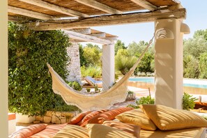 Property grounds - Luxury villa for 6 people with salt pool and in the middle of 14,000sqm  (Ostuni)