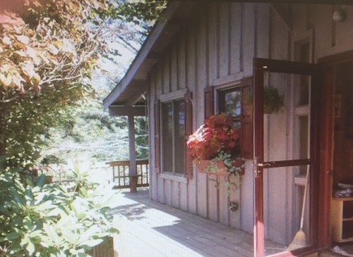 Grandfathered Inn,  Perfect stay for 1-5. Heart of Glenville & with LakeView.