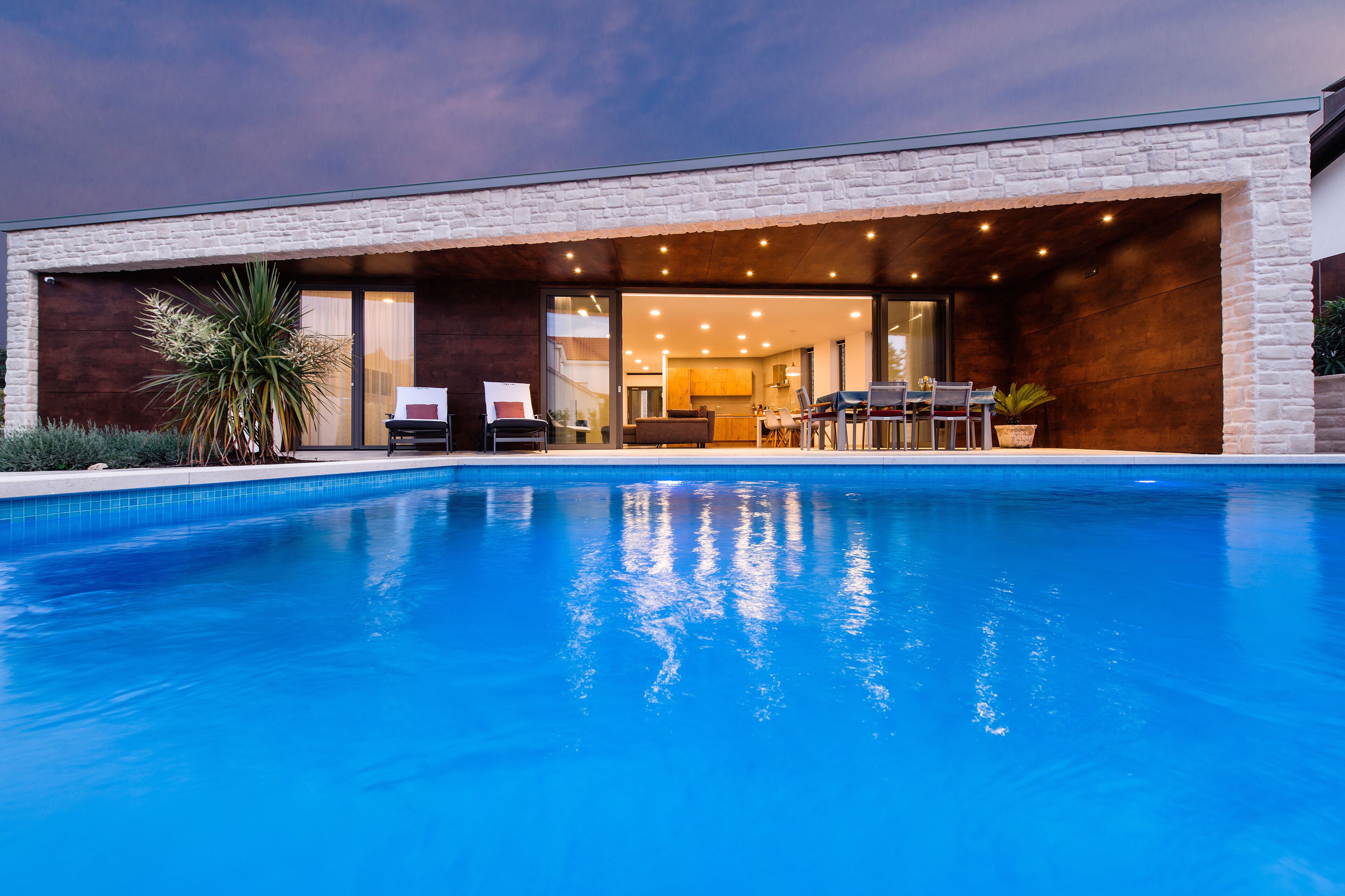 Et oppvarmet basseng