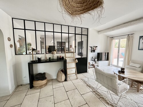 Charmante maison piscine & pétanque - 6 personnes