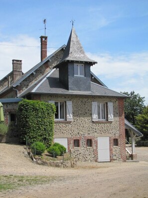 Exterior - The farm Courcelles, in the countryside and Guise! (Guise)