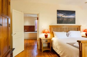 1 Schlafzimmer, Bügeleisen/Bügelbrett, kostenloses WLAN, Bettwäsche