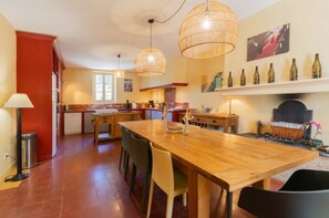 Dining - Splendid Wine House,  Manor from the 19th century (Trebes)