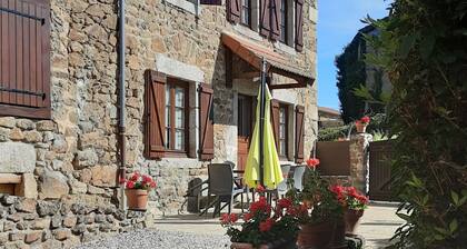 Seasonal rental in small quiet hamlet