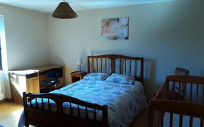 3 chambres, Wi-Fi gratuit, draps fournis