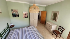 3 chambres, lit de bébé portatif, accès au Wi-Fi (inclus)