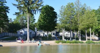 Beautiful Cabin on Beach Resort in Northern Michigan!
