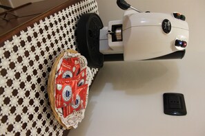 Unclassified image, 2 of 19, button