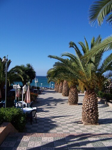 Sea view villa 5 mins from the beach with large private shared pool