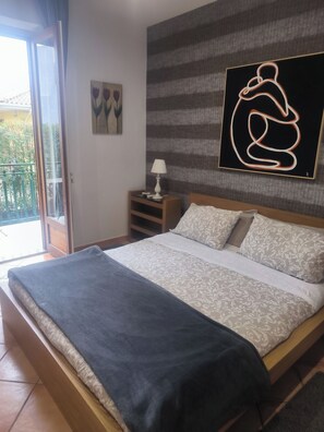 2 bedrooms, iron/ironing board, free WiFi, bed sheets - Etna Holidays Home Sere (Santa Venerina)