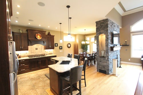 Sylvan Lake Executive Home, 5 Minuten zu Fuß zum Strand