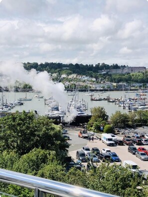 Marina - The Loft: Amazing views, parking & fantastic location! (Kingswear)