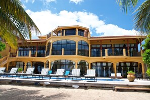 Exterior - Villa Verano Sunrise Home - Luxury beachfront villa Perfect for groups (Hopkins)