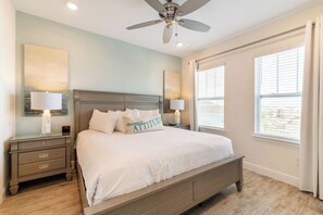 5 bedrooms, in-room safe, iron/ironing board, free WiFi - Spacious Cottage with Private Pool near Disney with Margaritaville Resort &. (Kissimmee)