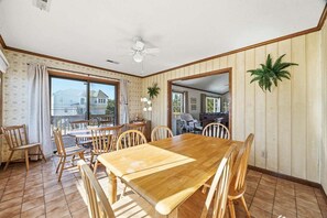 Dining - Island in the Sun | 750 ft from the beach | Private Pool (Virginia Beach)