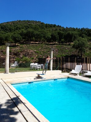 Outdoor pool, a heated pool - House with garden view (Sainte-Maxime)