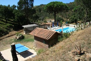 Alberca al aire libre y alberca climatizada