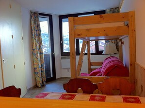 Interior - Chamonix center apartment, panoramic view of Mont Blanc, emotional shower (Chamonix-Mont-Blanc)