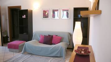 电视、桌上足球