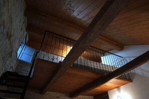 Unclassified image, 2 of 19, button