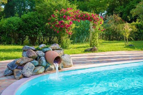 BIARRITZ, ANGLET, SUPERBE VILLA 3 ÉTOILES PRÈS DES PLAGES,  PISCINE, PARC, CALME