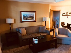 Smart TV, fireplace, DVD player