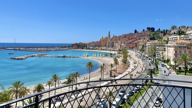 A coastal cityscape with a marina, beach, and urban buildings. - Wonderful sea view - Santa Maria (Menton)