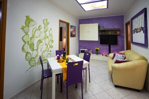 Dining - My House Holiday Apartment - Comfort in the heart of Palermo (Palermo)
