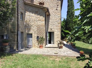 المنشأة من الخارج