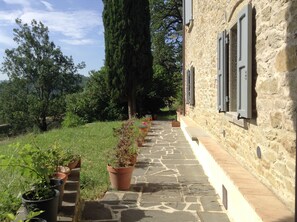 Property grounds - Apartment in old farmhouse, just 6 km away from Anghiari, between Tuscany and Umbria (Anghiari (AR))