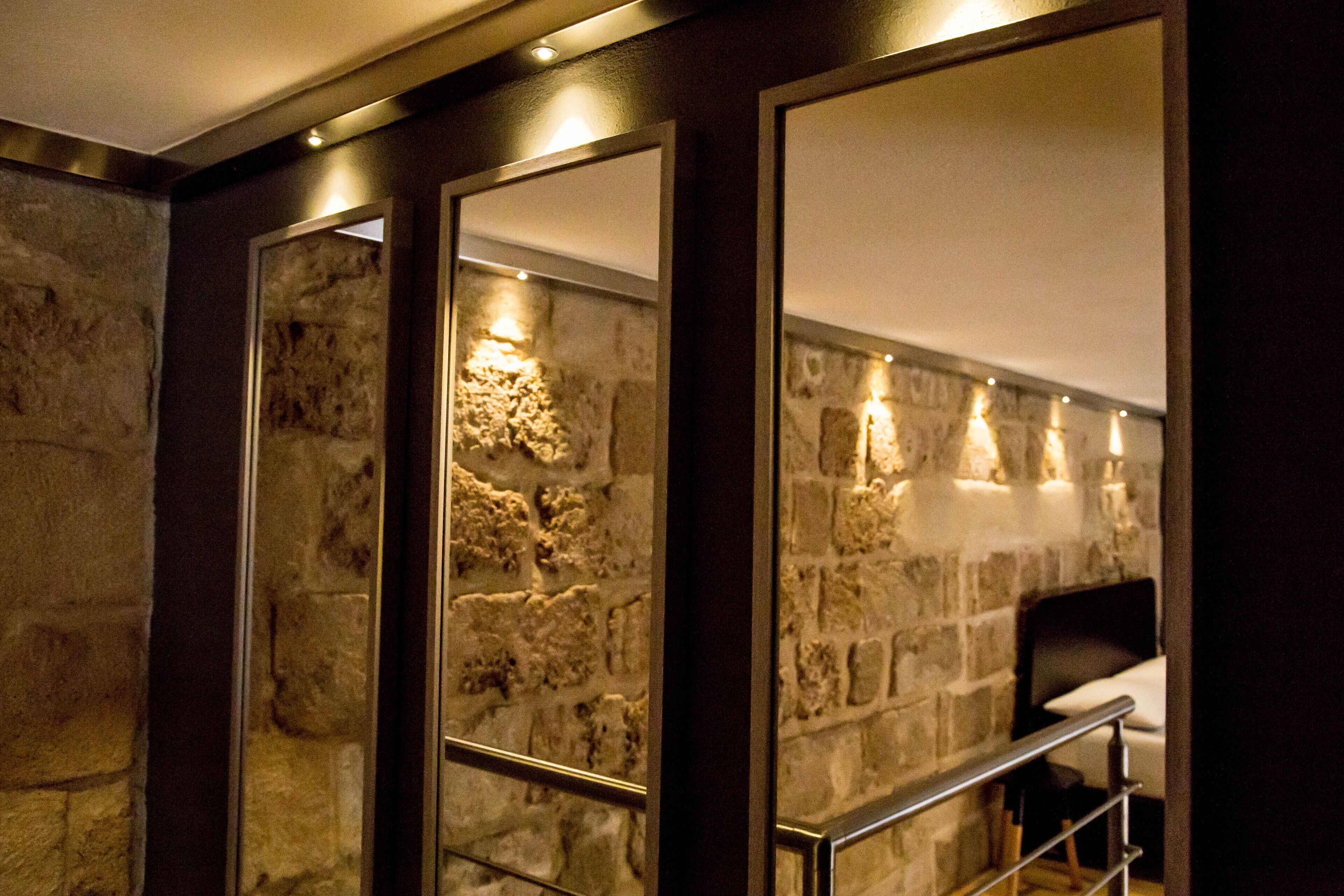 1 chambre, fer et planche à repasser, Wi-Fi gratuit, draps fournis