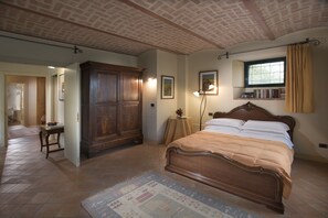 2 bedrooms, iron/ironing board, travel crib, WiFi