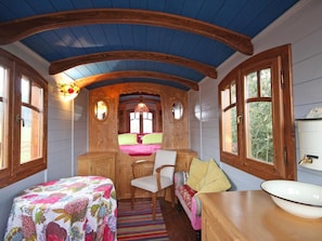 2 bedrooms, free WiFi