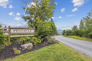 Property grounds - Pinnacle C16 is the perfect family condo.  With two bedrooms and two baths, there is plenty of space for everyone.  There is also a shuttle to the slopes the operates 7 days a week. (Killington)