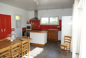 Dining - La Grange, on one level, 4 stars for 8 people at Gîtes Les Grandes Chaum (Chambon)