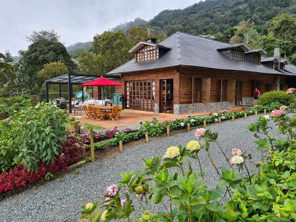 Exterior - Las Mercedes Lodge is property located in the mountains sourrounding Cali. (Cali)