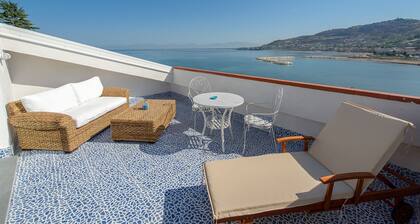 Vistamare Suite Light Blue Room