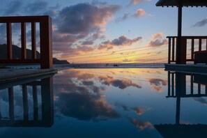 Pool - Stunning Beachfront Sunset Flamingo 4 Bedroom Villa sleeps 8  With Private Pool (Richmond)