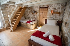 1 chambre, accès au Wi-Fi (inclus), literie fournie