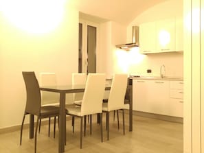 Dining - Il Cuore del Borgo - Holiday Home - Gobeletto - (Cod. CITRA 008010-LT-0012) (Borgomaro)