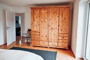 2 間睡房、熨斗/熨衫板、Wi-Fi、床單