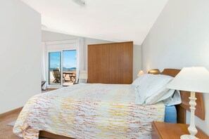 5 chambres, fer et planche à repasser, accès au Wi-Fi (inclus)