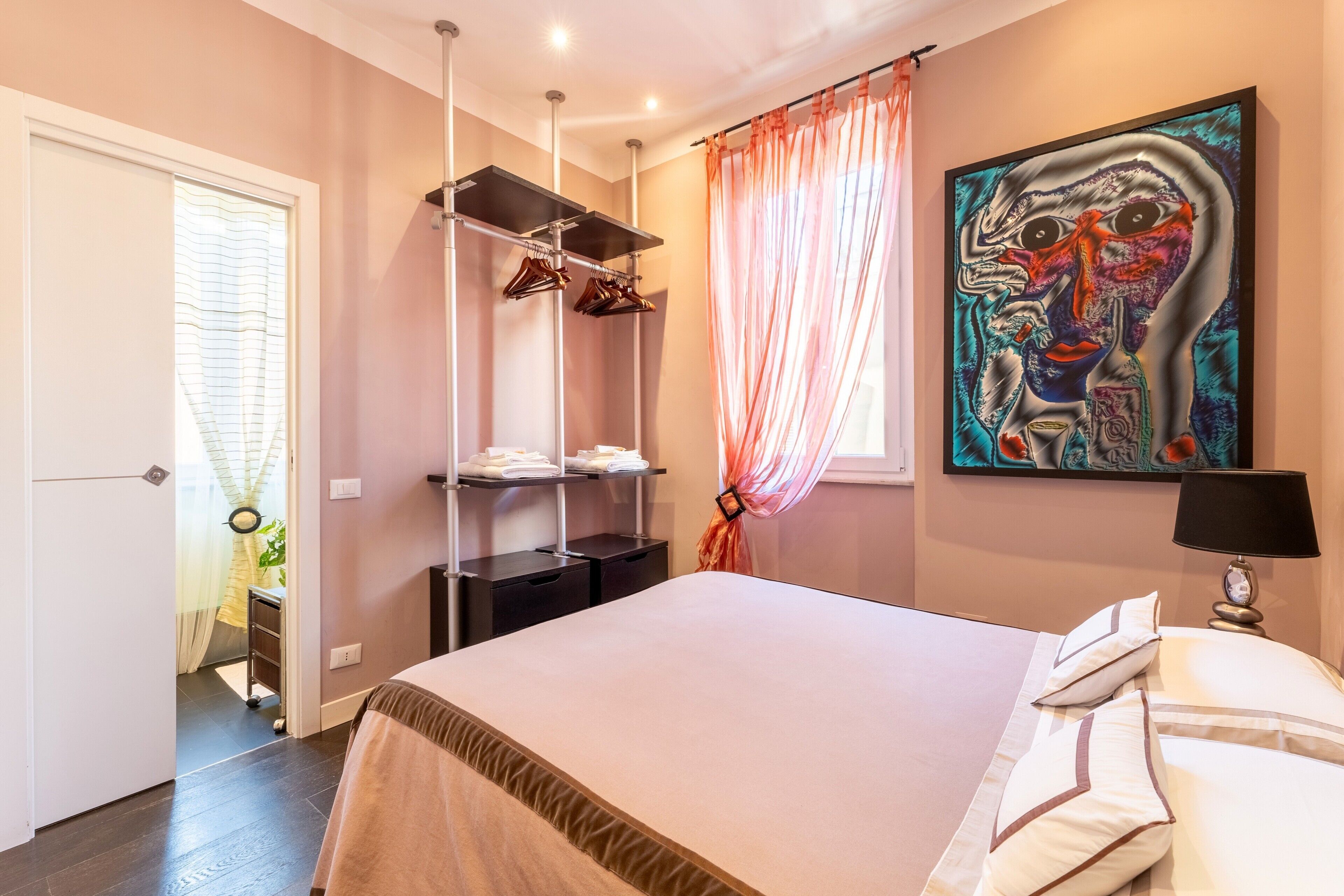 2 sovrum, strykjärn/strykbräda, wi-fi och sängkläder