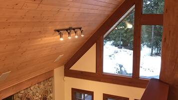 TV connectée, cheminée, jeux vidéo, vidéothÚque