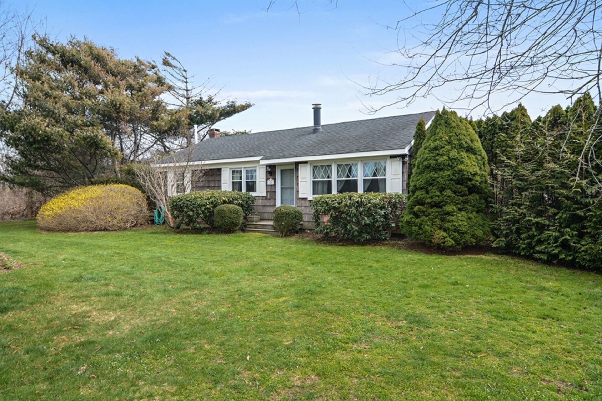 This Is The Way To Spend Your Summer In The Hamptons