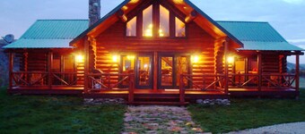 3 Bedroom Custom Log Cabin On Private Montana Ranch