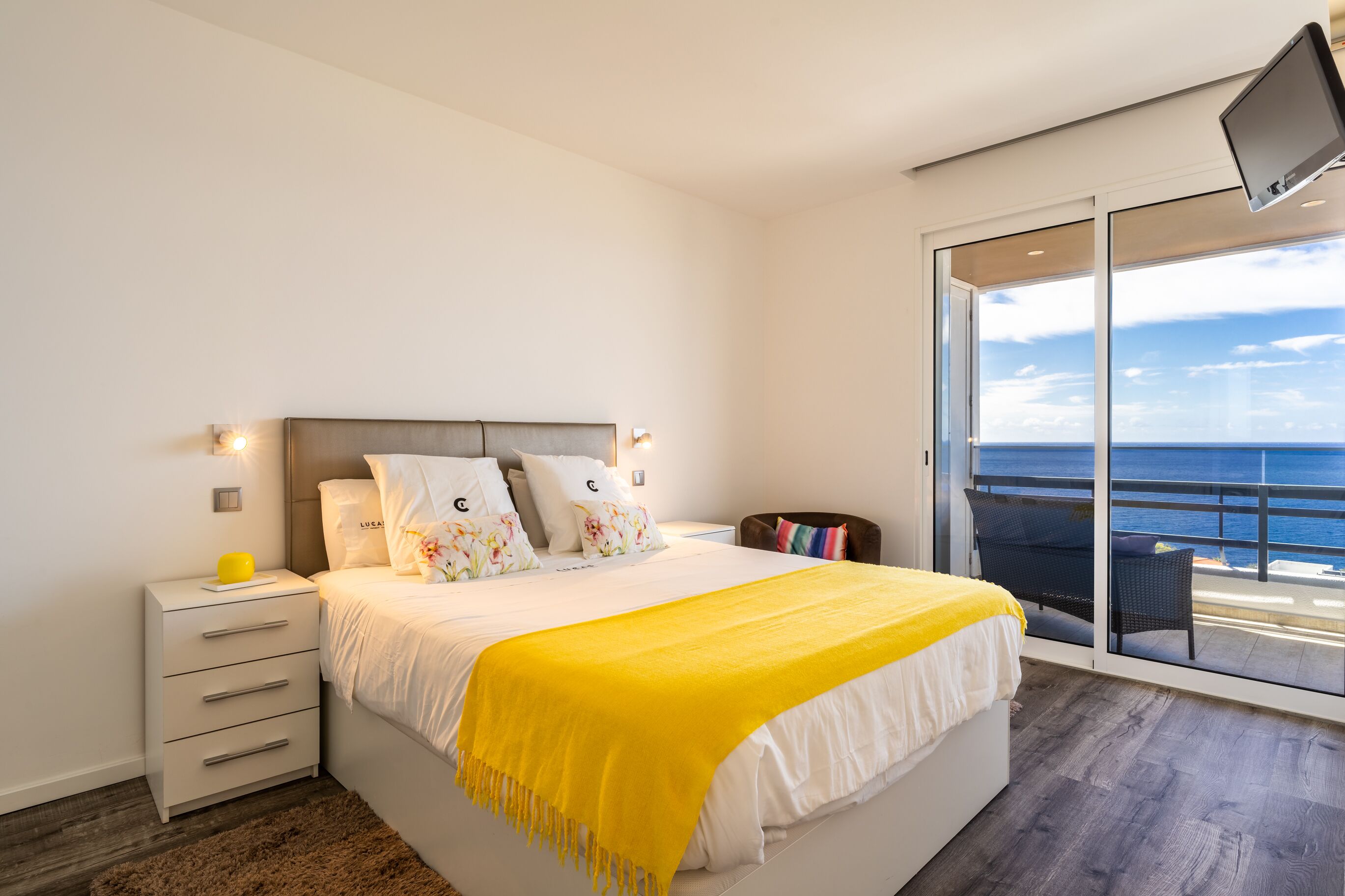 1 slaapkamer, een strijkplank/strijkijzer, wifi, beddengoed