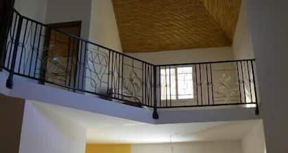 Hermosa villa independiente con piscina en N'GAPAROU SALY PETITE COTE
