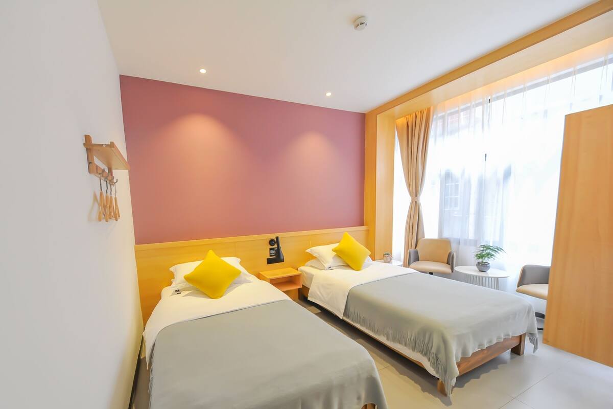 Individually decorated, blackout curtains, soundproofing, free WiFi