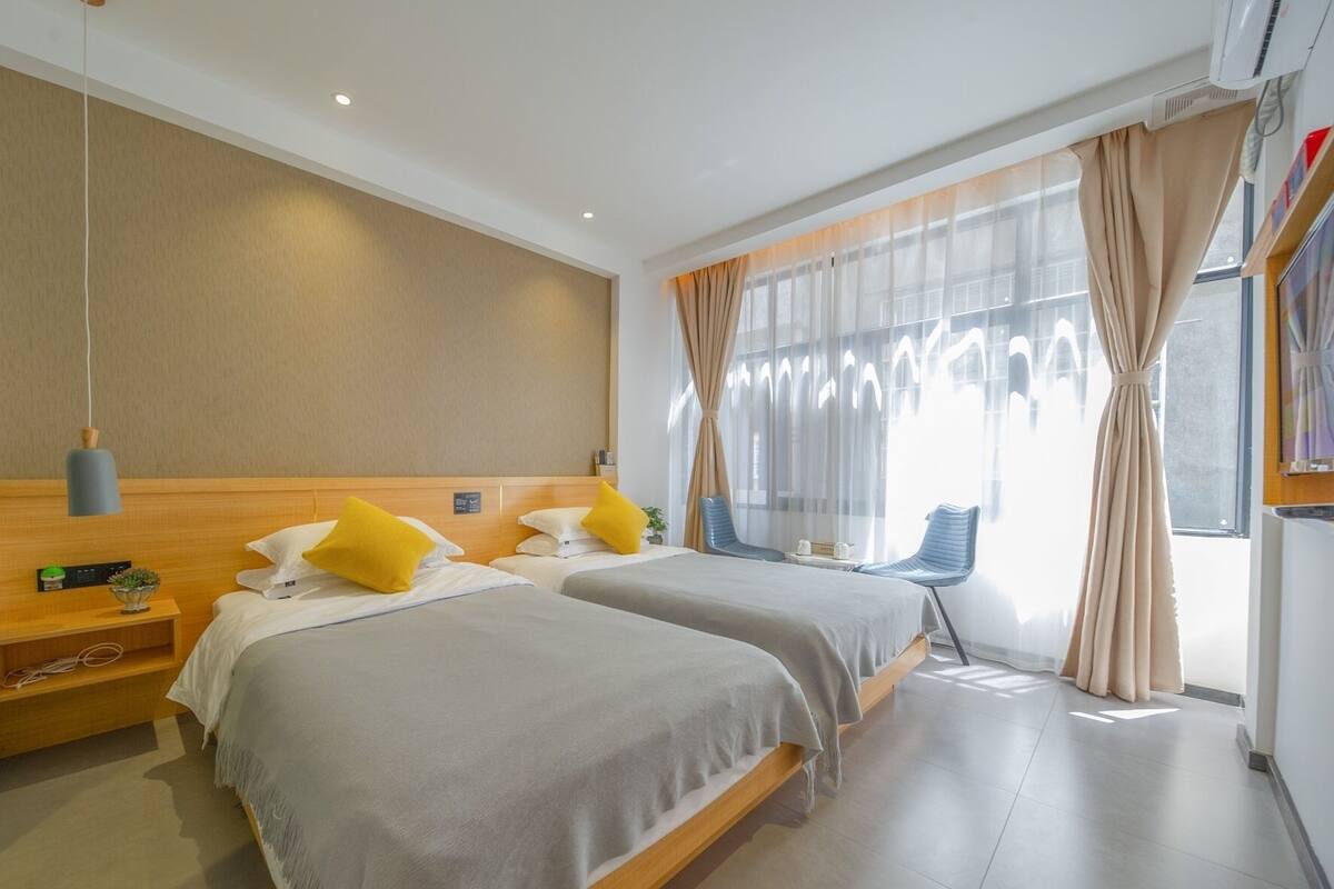 Individually decorated, blackout curtains, soundproofing, free WiFi